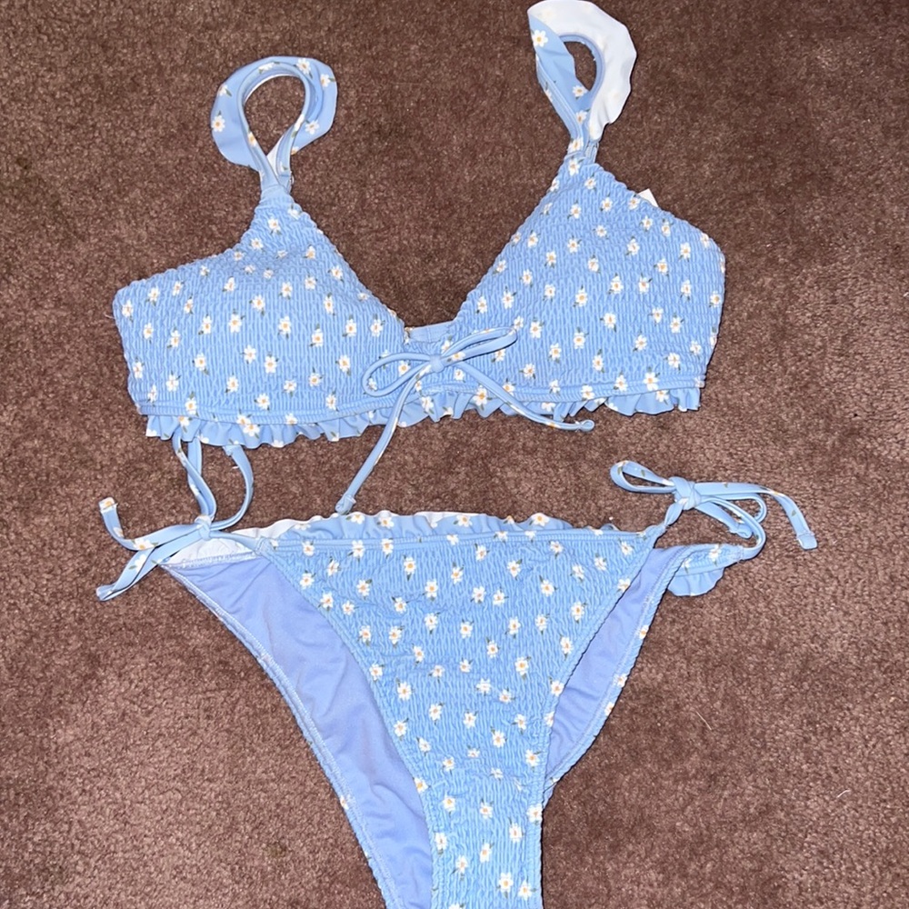 Hollister size M floral bikini